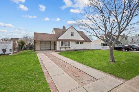 32 Stonecutter Road, Levittown, NY 11756