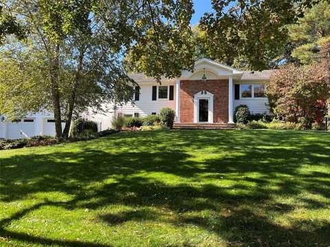 49 Cross Bow Lane, Commack, NY 11725