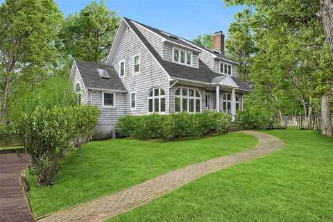 14 Towhee Trail, East Hampton, NY 11937