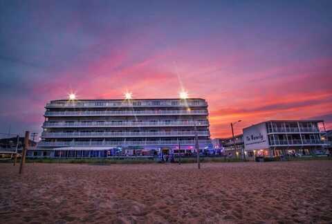 39 W Grand Avenue, Old Orchard Beach, ME 04064