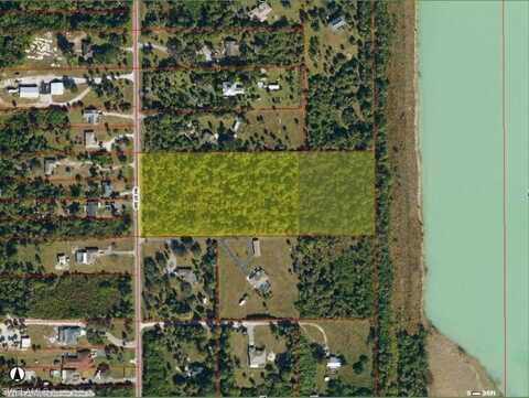 9th St SW, NAPLES, FL 34117