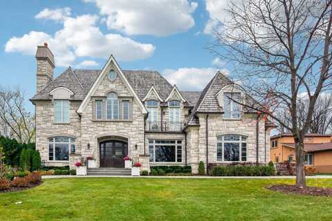28 Sheffield Lane, Oak Brook, IL 60523