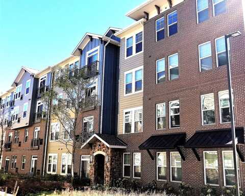 690 E Algonquin Road, Schaumburg, IL 60173
