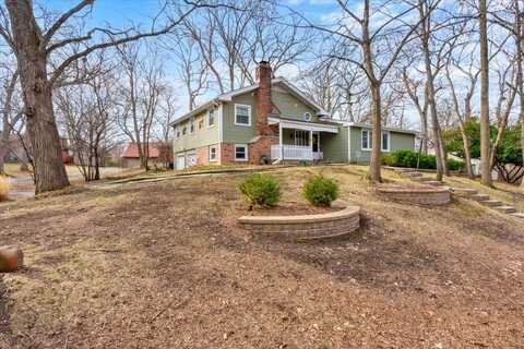 714 Elmwood Drive, Carpentersville, IL 60110