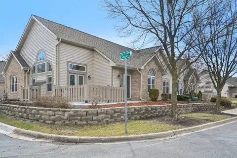 178 Canterbury Court, Bloomingdale, IL 60108