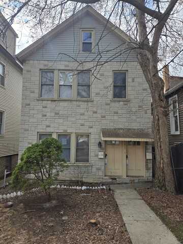 2525 W Lyndale Street, Chicago, IL 60647