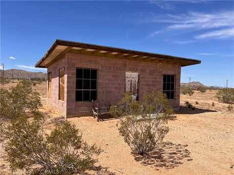 56172 Cone Blvd, Landers, CA 92285