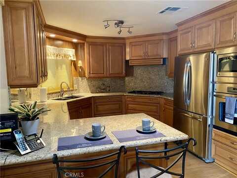 210 Lakepark Drive, Placentia, CA 92870