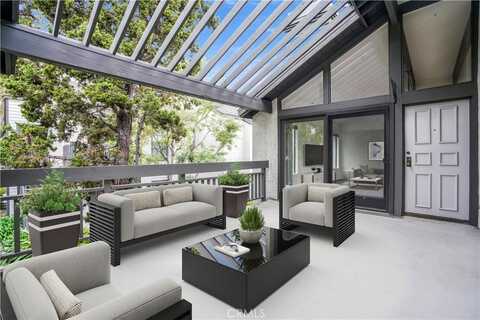 2512 W Macarthur Boulevard, Santa Ana, CA 92704