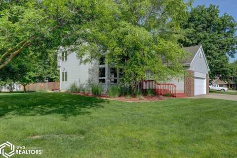 7230 Hyperion Pointe Drive, Johnston, IA 50131