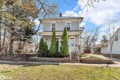 505 N C Street, Fairfield, IA 52556