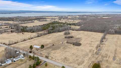60 Allen Road, Grand Isle, VT 05458