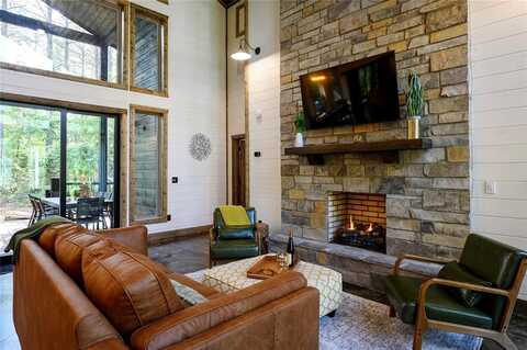 34 Nitro Lane, Broken Bow, OK 74728