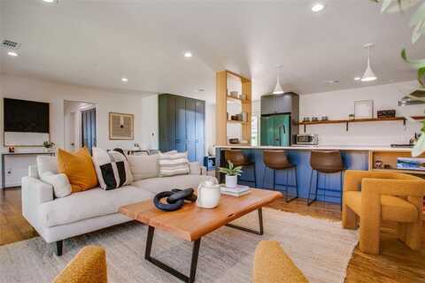 2332 Materhorn Drive, Dallas, TX 75228