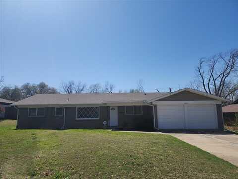 4405 Wedgmont Circle S, Fort Worth, TX 76133
