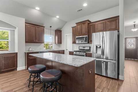 700 Lancaster Drive, McKinney, TX 75071