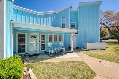 676 Harbor Drive, Azle, TX 76020