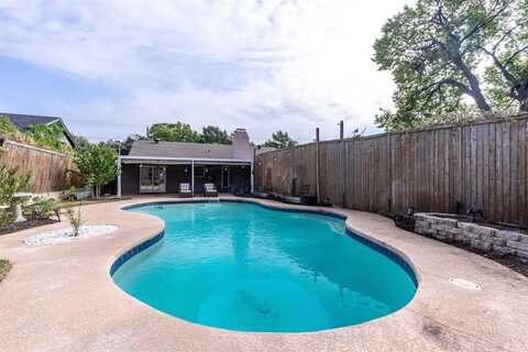 1819 Peavy Road, Dallas, TX 75228