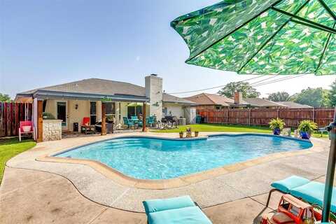 3937 Misty Meadow Drive, Fort Worth, TX 76133