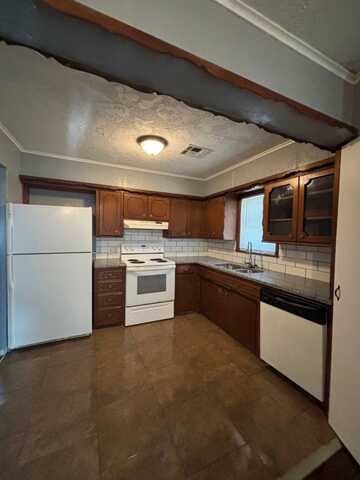 2529 prentice, lawton, OK 73507