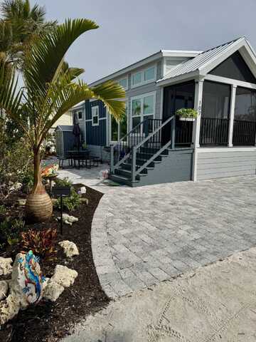 1119 Periwinkle Way, Sanibel, FL 33957