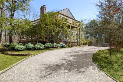14 Birdie Lane, East Hampton, NY 11937