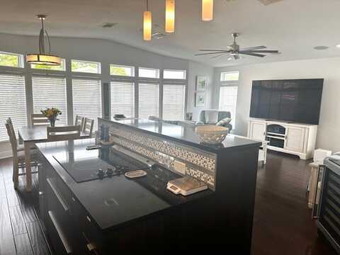 5200 28th Street North, Saint Petersburg, FL 33714