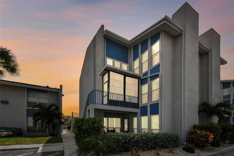 315 MEDALLION BOULEVARD, MADEIRA BEACH, FL 33708