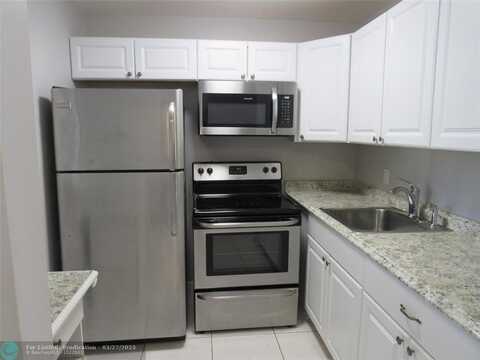 93 Tilford E, Deerfield Beach, FL 33442