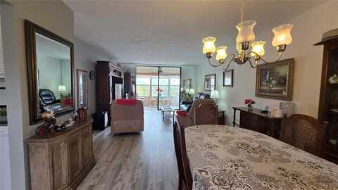 2871 Somerset Dr, Lauderdale Lakes, FL 33311