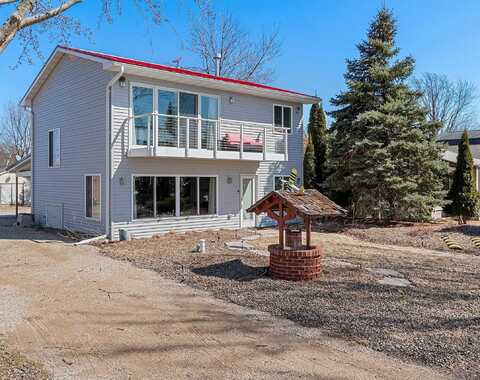 7776 CUTOFF Lane, LARSEN, WI 54947