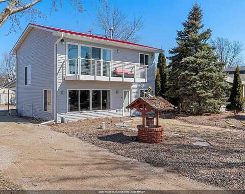 7776 CUTOFF Lane, LARSEN, WI 54947
