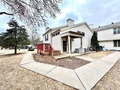 111 Bordeaux Court, Woodbury, MN 55125