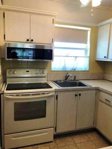 1115 Lake Terrace, Boynton Beach, FL 33426
