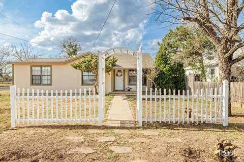 200 E 28th St, San Angelo, TX 76903