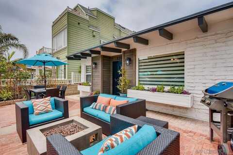 822 Capistrano Pl, San Diego, CA 92109