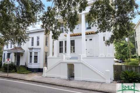 808 Drayton Street, Savannah, GA 31401