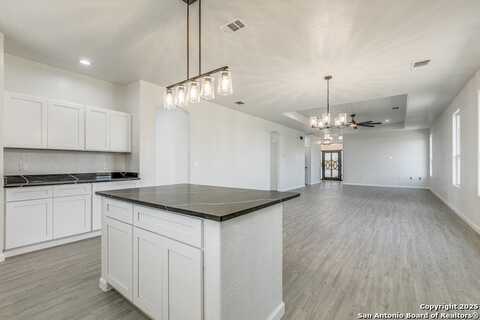 104 Flor Del Sol, San Antonio, TX 78264
