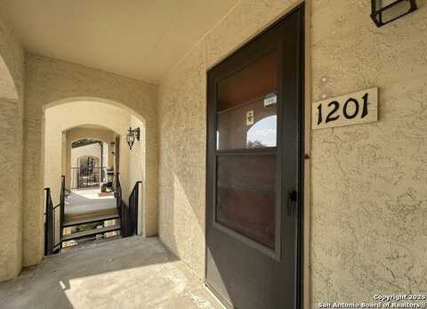 8702 Village, San Antonio, TX 78217