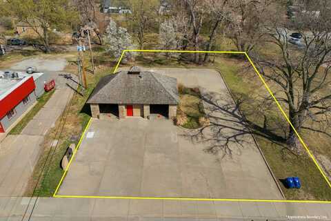 220 N 2nd Ave, Mulvane, KS 67110