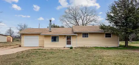 804 Westside Villa, Hutchinson, KS 67501