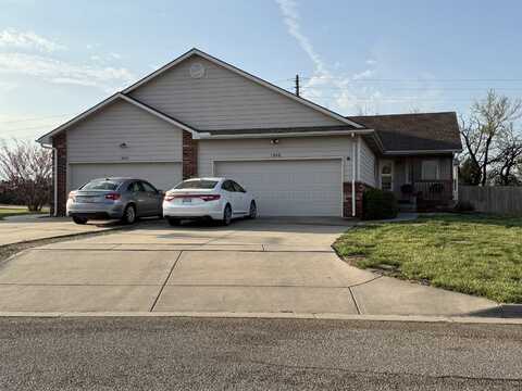 1306 N Glancey St, Andover, KS 67002