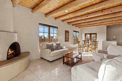 23 Camino Botanica, Santa Fe, NM 87507