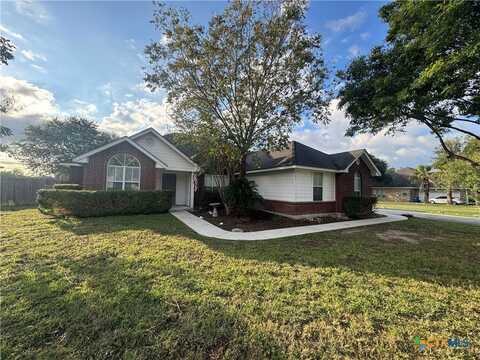 521 Woodlake Drive, McQueeney, TX 78123