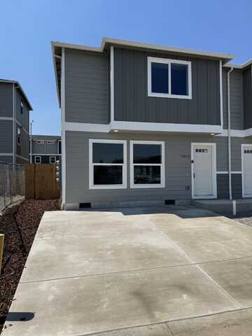 7873 Houston Loop, White City, OR 97503