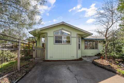 180 Ohio Street, Ashland, OR 97520