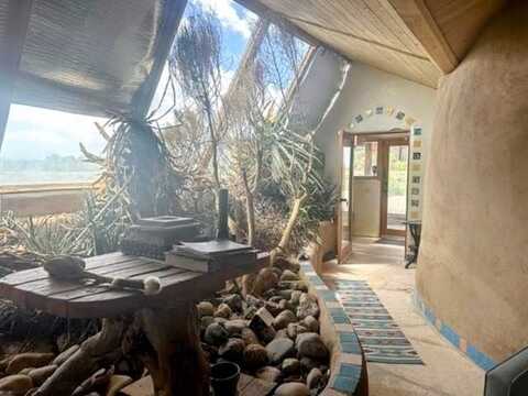 451 Ute Mountain Rd, Questa, NM 87556