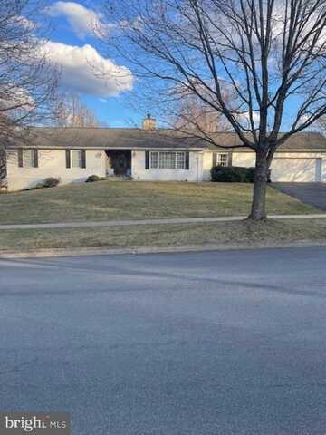 676 TANAGER DRIVE, STATE COLLEGE, PA 16803