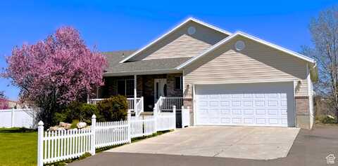 5738 S 6950 W, Hooper, UT 84315
