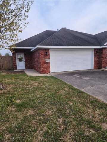817 Hindman DR Unit #1, Prairie Grove, AR 72753